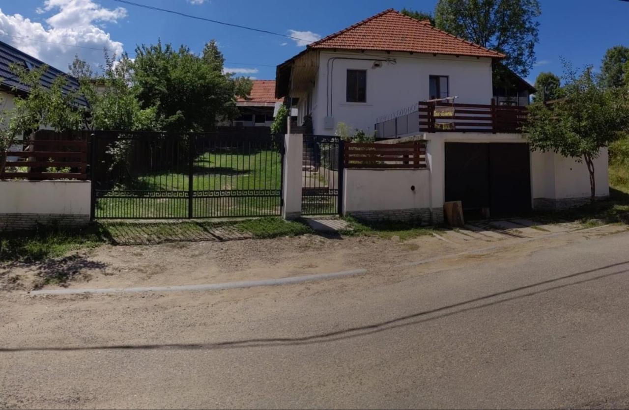 Texas House Guest House Novaci-Străini Eksteriør bilde